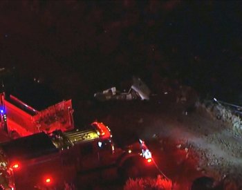 V Kalifornii se při hašení požáru srazily helikoptéry, tři lidé zemřeli