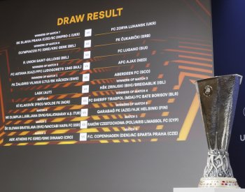 Fotbalisté Slavie se v případě postupu přes Dnipro utkají o EL s Luhanskem