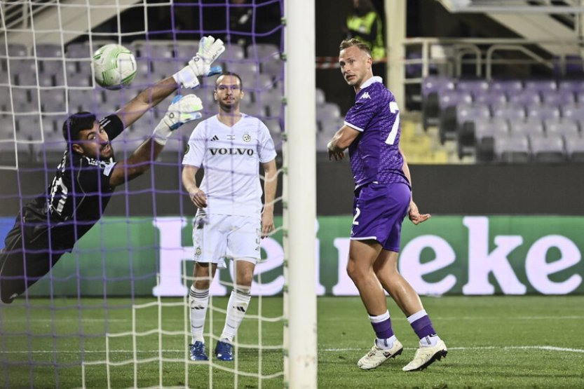 Barák skóroval i v odvetě Konferenční ligy a zajistil Fiorentině čtvrtfinále