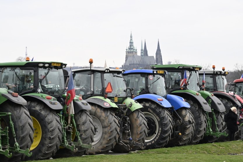 EK vyhověla zemědělcům a navrhla zrušit některé ekologické požadavky
