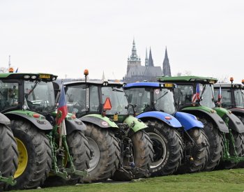 EK vyhověla zemědělcům a navrhla zrušit některé ekologické požadavky