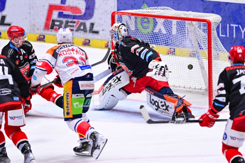 Kaut zajistil Pardubicím v prodloužení vítězný vstup do čtvrtfinále