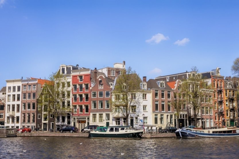 Amsterodam se snaží odradit neslušné turisty pomocí kvízu, ptá se na marihuanu