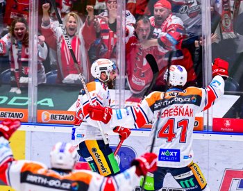 Kousal zařídil v závěru Pardubicím druhou výhru ve čtvrtfinále proti Hradci