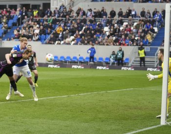 Kane 31. gólem v sezoně pomohl Bayernu k výhře 5:2 a překonal Seelerův rekord