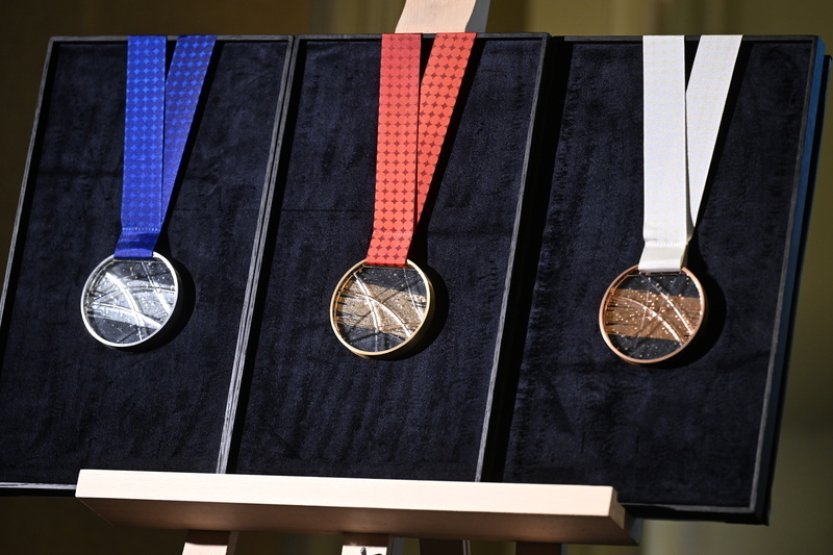 ŽIVĚ: Představení medailí letošního hokejového MS