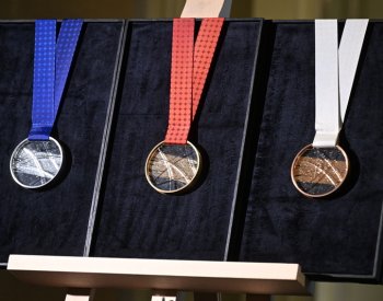 ŽIVĚ: Představení medailí letošního hokejového MS