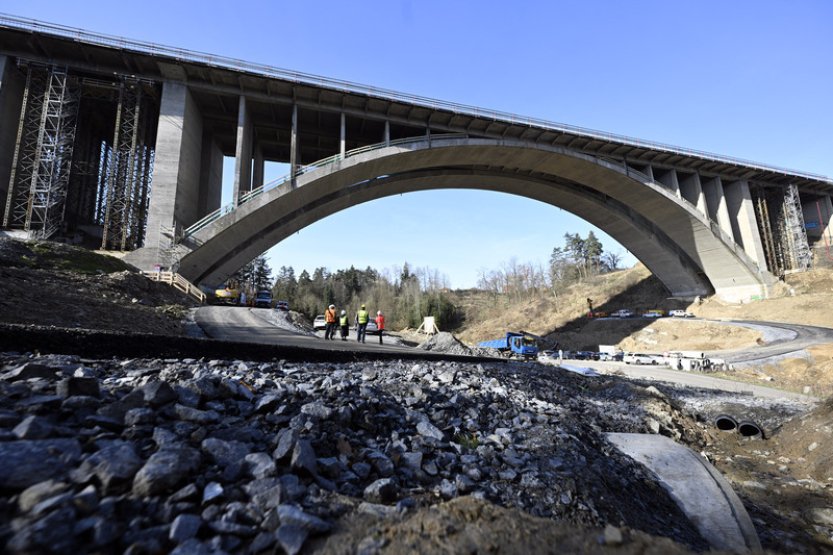 Oprava Šmejkalky letos ještě provoz na D1 neomezí, stavbaři změnili postup prací