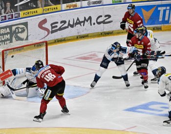 Hokejisté Hradce Králové a Liberce budou usilovat o první čtvrtfinálovou výhru