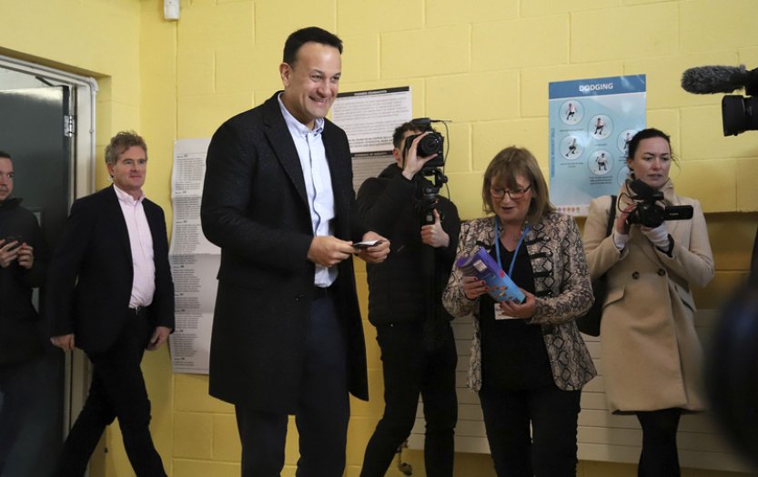 V čele irské vlády skončí Leo Varadkar, rezignaci potvrdil v projevu