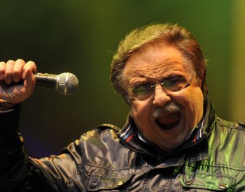 Zpěvák a skladatel Petr Spálený slaví své 80. narozeniny koncerty