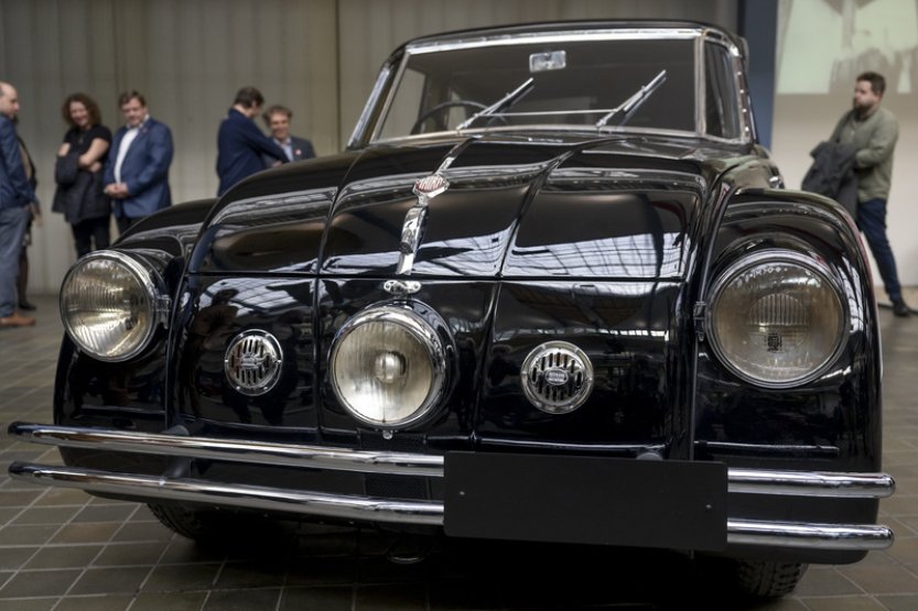 NTM restaurovalo vůz Tatra 77a z roku 1937 a vystaví ho v nové expozici