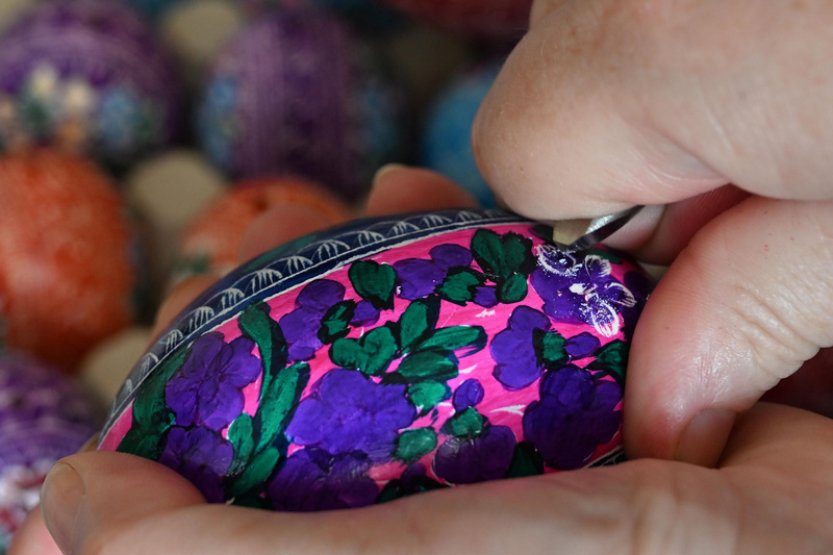 Tradiční malování kraslic je jako časově náročné omalovánky, říká malérečka