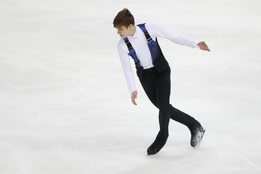 Devátý krasobruslař ME Reshtenko byl na MS až 36., po krátkém programu vede Uno