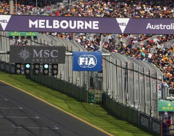 Staněk vyhrál po penalizaci původního vítěze sprint formule 2 v Austrálii