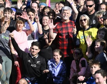 Asi 200 lidí dorazilo na běh s prezidentem Pavlem v pražské Stromovce