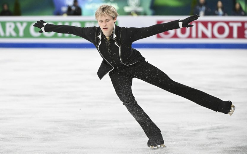 Krasobruslař Malinin je po průlomové volné jízdě poprvé mistrem světa