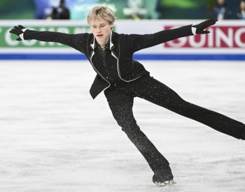 Krasobruslař Malinin je po průlomové volné jízdě poprvé mistrem světa