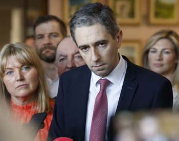Harris byl zvolen do čela Fine Gael, stane se nejmladším irským premiérem