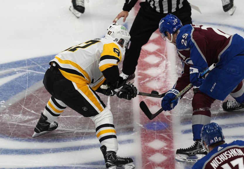 Hokejisté Colorada porazili v NHL Pittsburgh, i když prohrávali 0:4