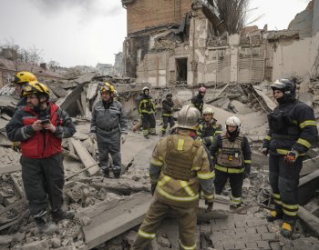Ruský soud kvůli útoku uvalil vazbu na další tři muže původem z Tádžikistánu
