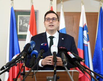 Lipavský bude dnes jednat v Lublani s ministry zahraničí zemí C5