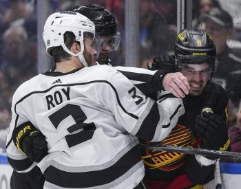 Los Angeles porazilo lídra Západní konference, Vegas se přiblížilo play off