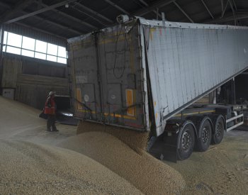 Státy EU se shodly na prodloužení volného obchodu s Ukrajinou, platí ale omezení