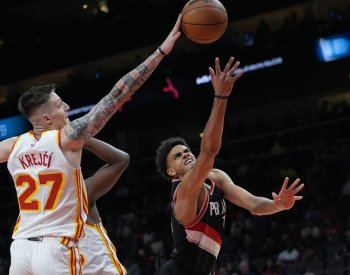 Krejčí sedmi body pomohl Atlantě k dalšímu vítězství