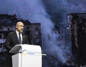 Ukrajina obdržela od Světové banky úvěr za 1,5 miliardy dolarů, uvedl Šmyhal