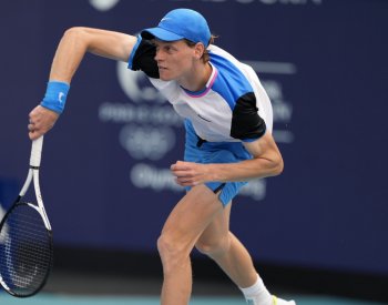 Sinner povolil Medveděvovi jen tři gamy a je v Miami opět ve finále