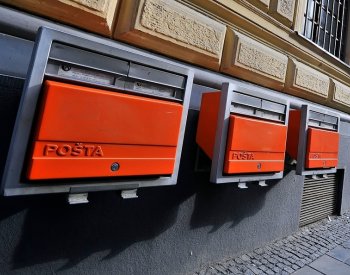 Počet poštovních schránek pro odesílání dopisů klesl za pět let o desetinu