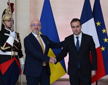 Francie pošle Ukrajině stará obrněná vozidla a nové střely, řekl ministr