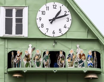 Česká Kamenice se po desítkách let opět pyšní orlojem se skleněnými figurkami