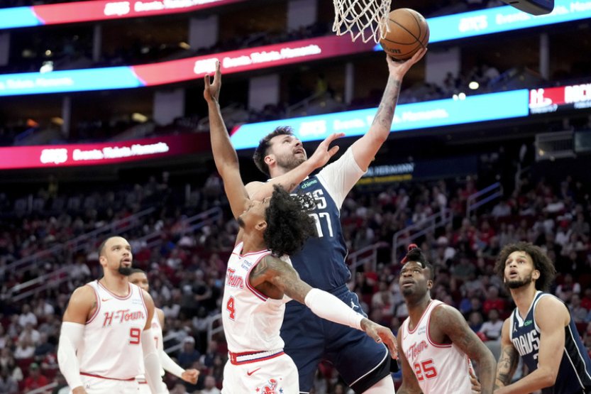 Dončič 47 body ukončil vítěznou sérii Houstonu v NBA