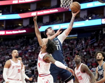 Dončič 47 body ukončil vítěznou sérii Houstonu v NBA