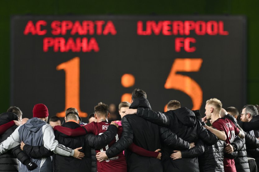 Sparta zaplatí za zápasy proti Galatasarayi a Liverpoolu pokutu 1,3 milionu