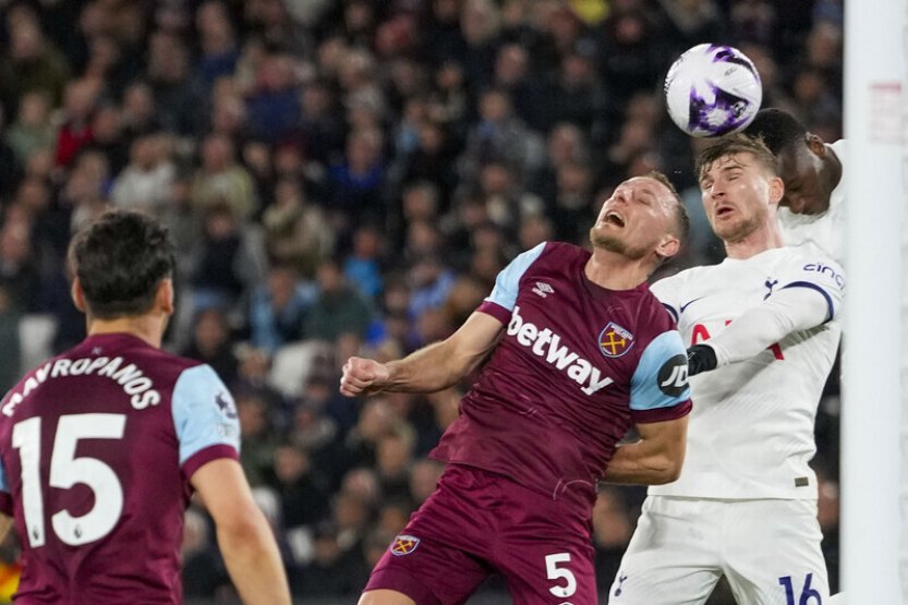 Souček s Coufalem pomohli West Hamu k remíze v derby s Tottenhamem