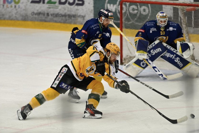 Vsetín v úvodním finále první ligy deklasoval Zlín 8:1