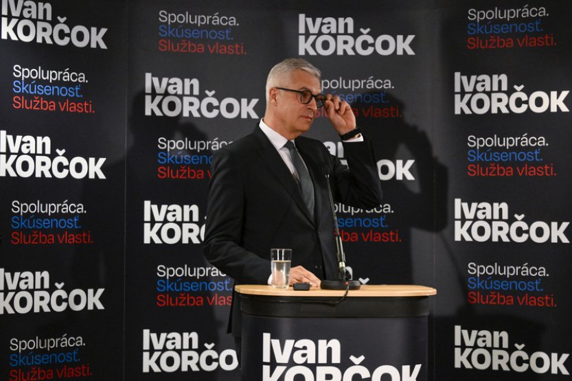 Mírným favoritem prezidentských voleb na Slovensku je podle NMS Korčok