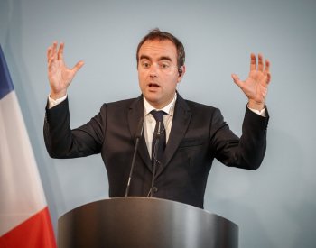 Francouzský ministr obrany hovořil s ruským protějškem Šojguem