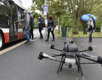 Počet pilotů dronů loni v Česku meziročně stoupl o více než 25 procent