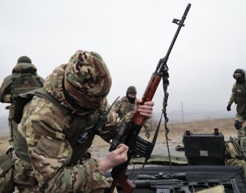 Rusko posílí armádu u své západní hranice, řekl Šojgu; prý v reakci na Polsko