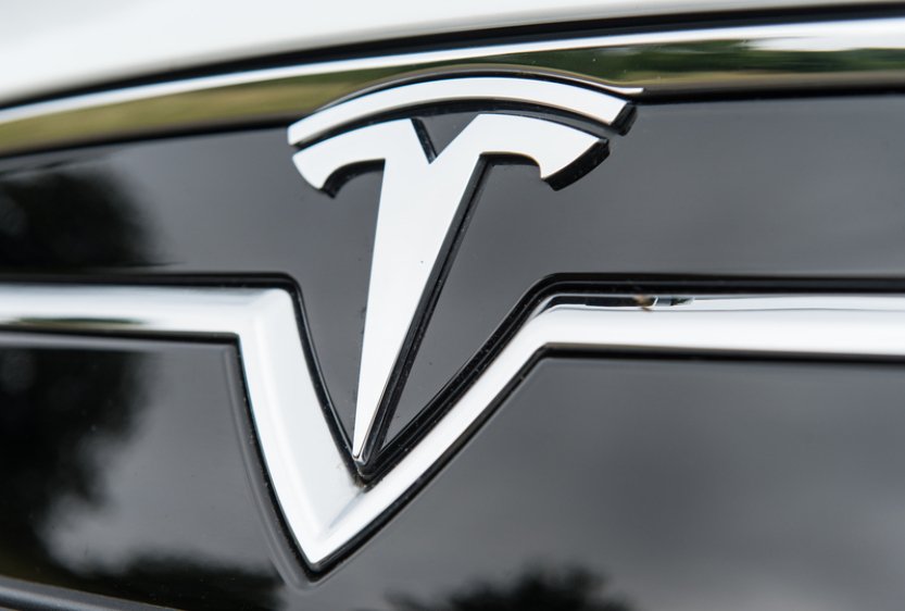 Reuters: Tesla upustila od projektu levného elektromobilu, akcie firmy oslabují