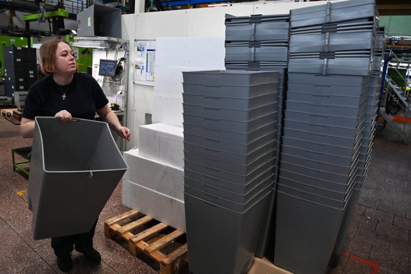 Firma PF Plasty z Chuchelné na Opavsku vylisovala několik stovek volebních uren