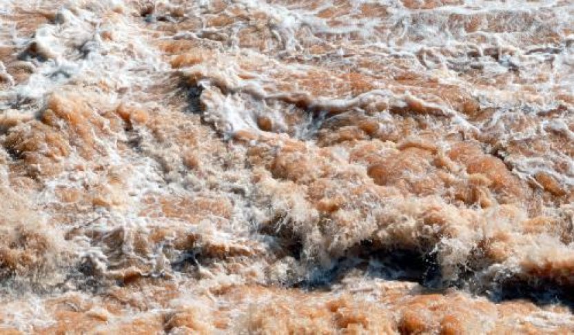 U ruského města Orsk se protrhla hráz, část obyvatel se evakuuje