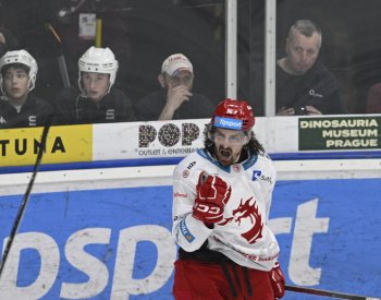 Odvolací komise snížila Voženílkovi trest, vynechá jeden zápas