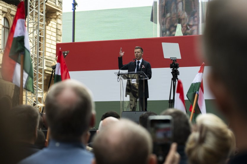 Na demonstraci proti Orbánovi se v Budapešti sešly desítky tisíc lidí