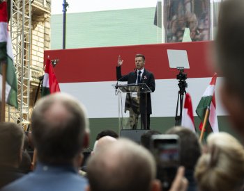 Na demonstraci proti Orbánovi se v Budapešti sešly desítky tisíc lidí