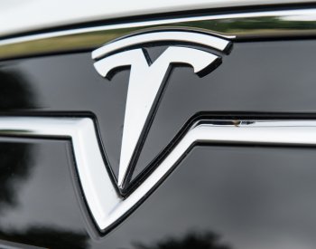 Automobilka Tesla podle Muska na začátku srpna představí robotaxi